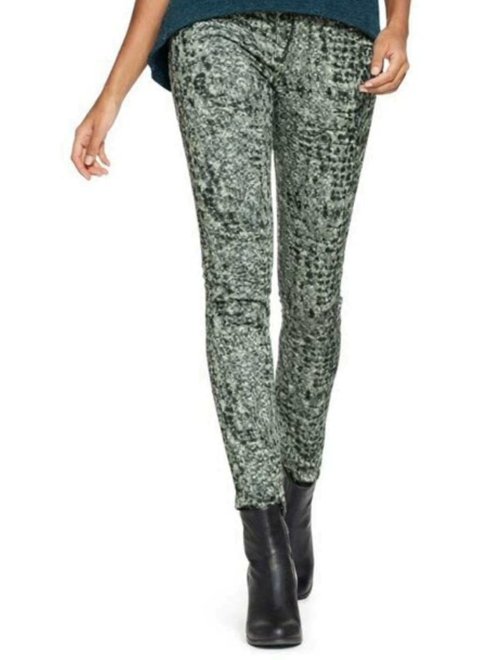 CAbi Modern Camo Print Skinny Jeans Size 6 Blue Gray Stretch Denim 604